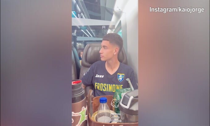 Il Frosinone verso Bologna, che risate in treno!