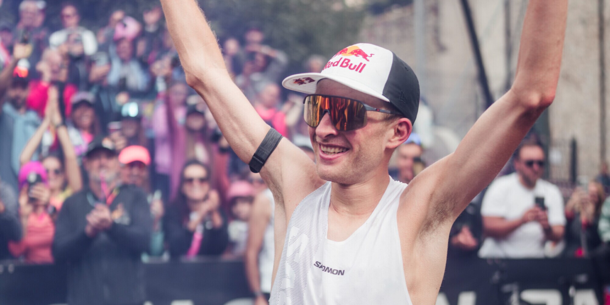 Rémi Bonnet fa il bis nel Golden Trail World Series 2023, exploit Elazzaoui al Golfo dell’Isola Trail Race