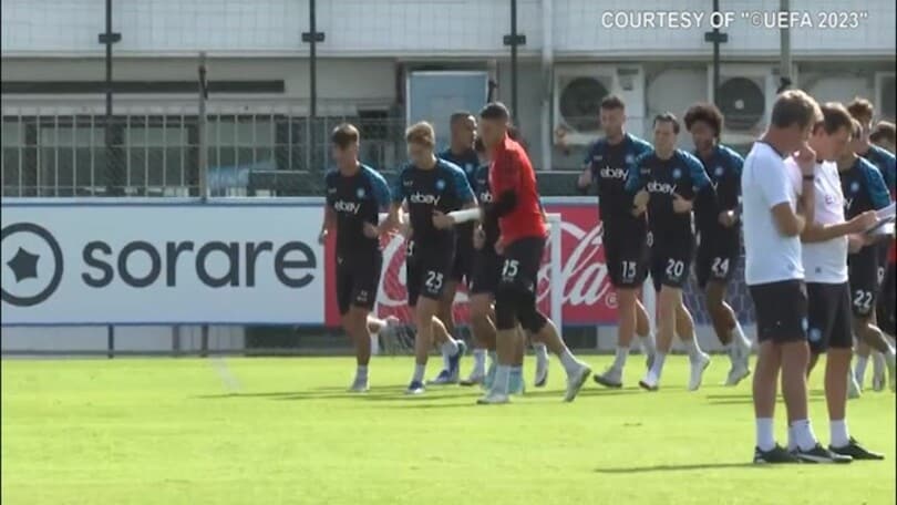 Napoli, sorrisi e buon umore generale in vista della Champions