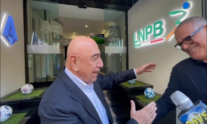 Galliani show con Zangrillo: "Degli altri non me ne frega un c***o..."