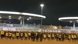 La Roma perde contro l'Inter, ma i romanisti cantano fuori San Siro