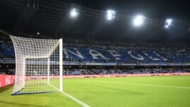Napoli: trovato un cadavere allo stadio. Lazio, in 35.000 contro i viola