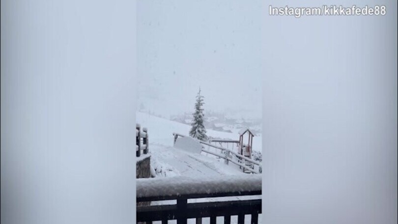 Improvvisamente inverno: a Livigno nevica, Federica Pellegrini riprende