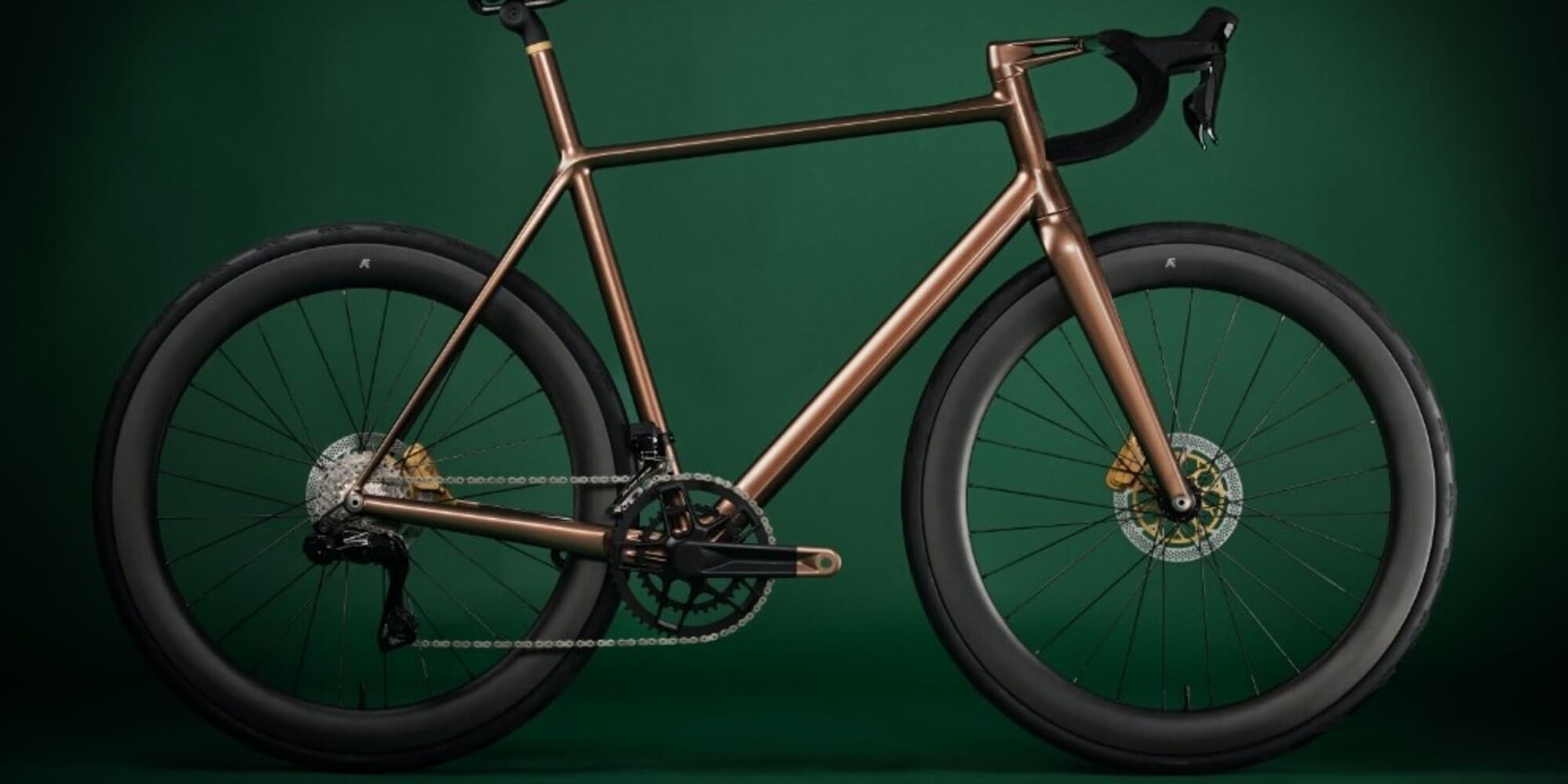 Aston Martin si mette le due ruote: arriva la bici costosissima e personalizzabile