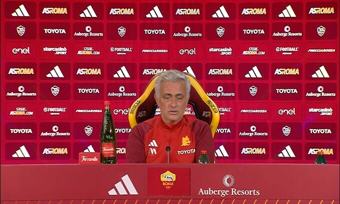Mourinho sul derby: "Siamo stati sfortunati, la Lazio avrà un vantaggio"