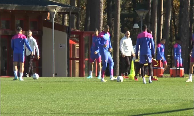 Milan, Theo c'è: Pioli stempera la tensione palleggiando