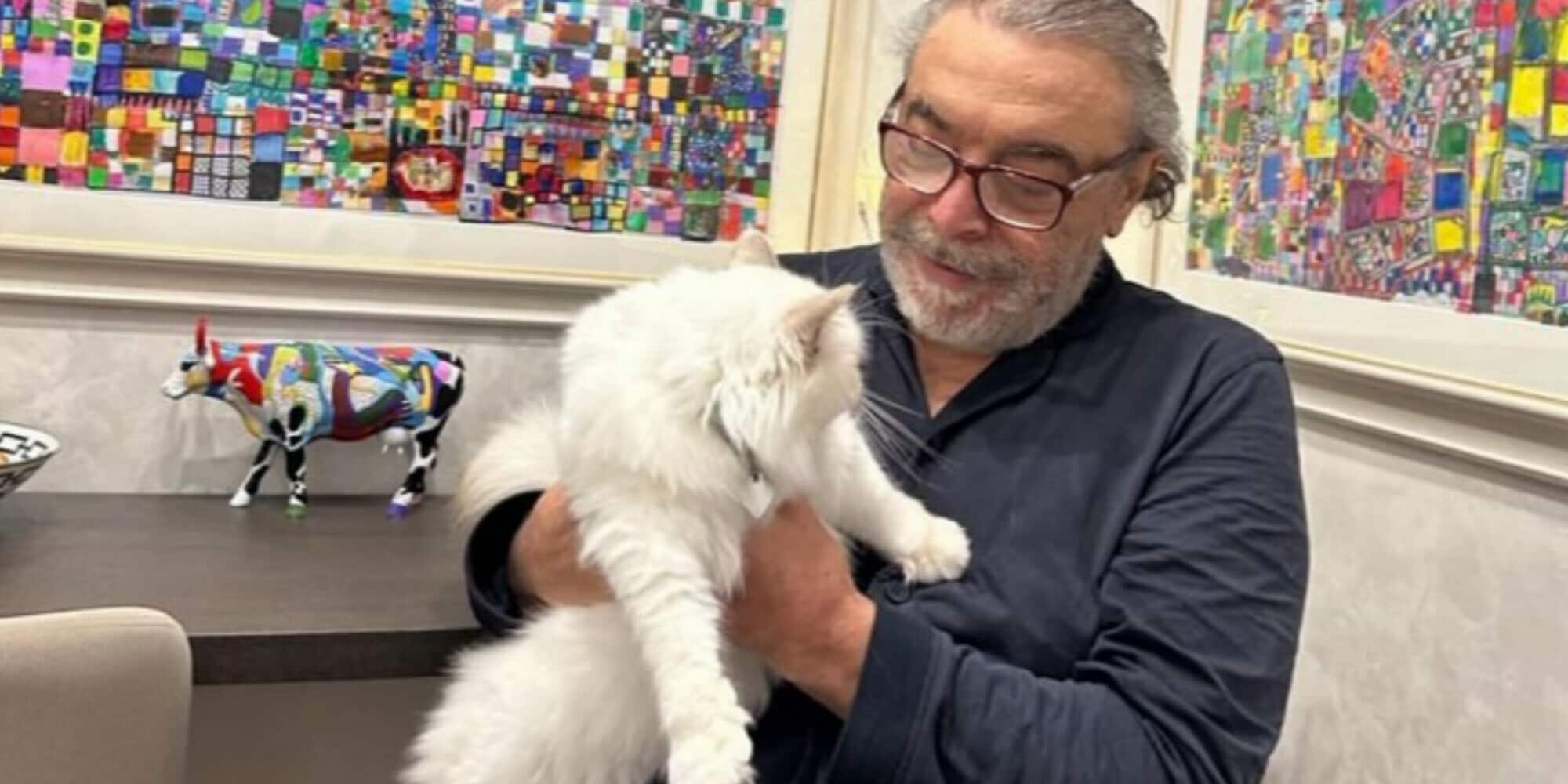 I vicini di Nino Frassica shock: "Il gatto non è nel freezer"