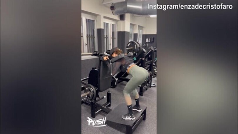 Duro lavoro in palestra per lady D'Ambrosio