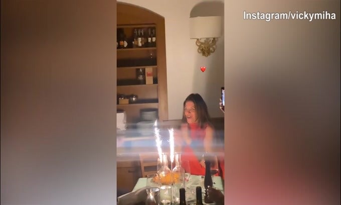 Tanti auguri lady Mihajlovic: Arianna Rapaccioni festeggia il compleanno