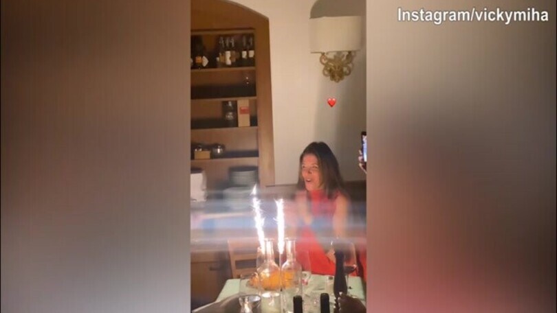 Tanti auguri lady Mihajlovic: Arianna Rapaccioni festeggia il compleanno