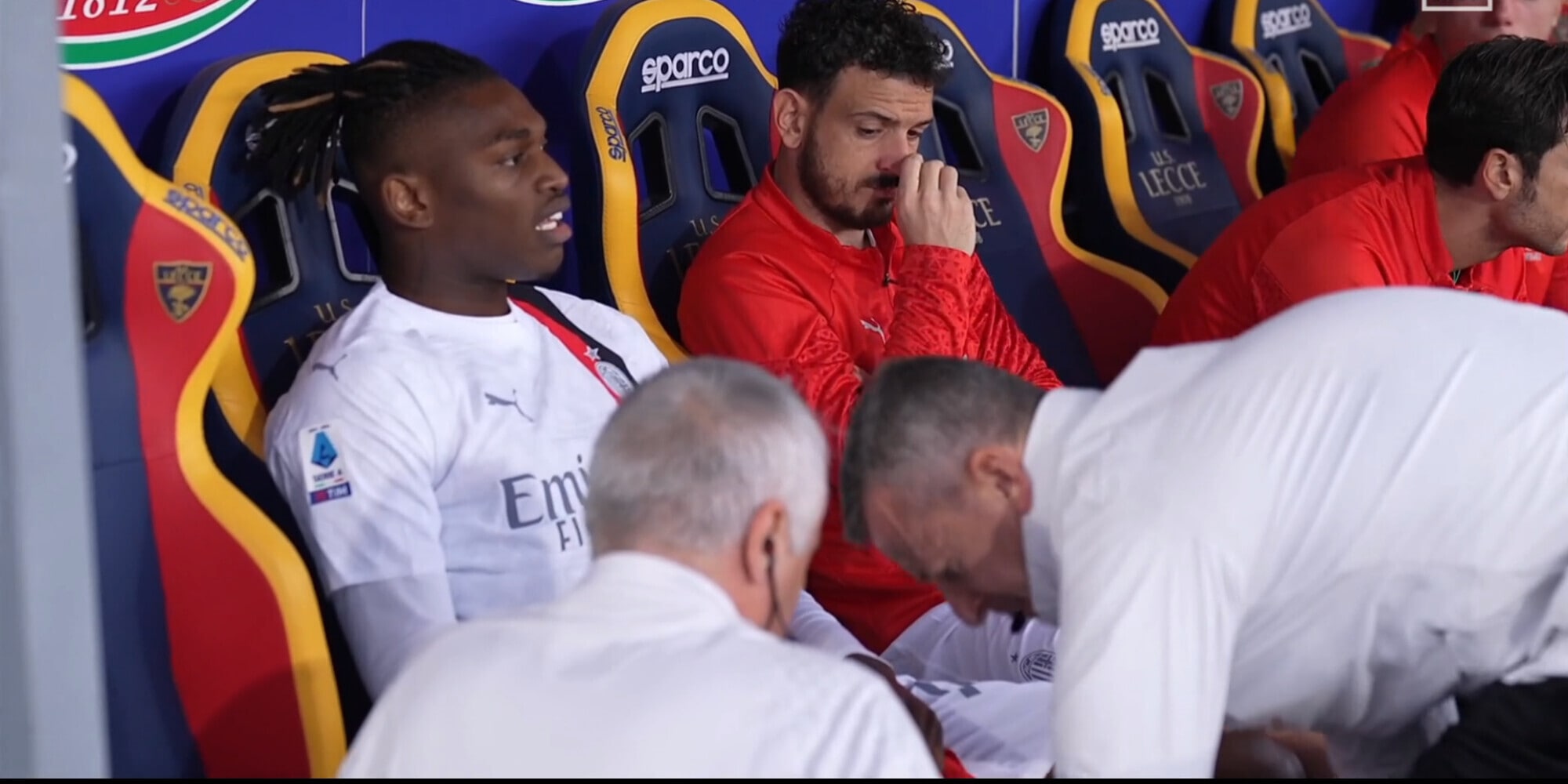 Lecce-Milan, Leao ko all'8': problema al flessore della coscia destra