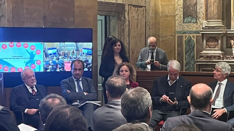 De Laurentiis, bufera sui diritti tv: "Ci sono imprenditori e prenditori"