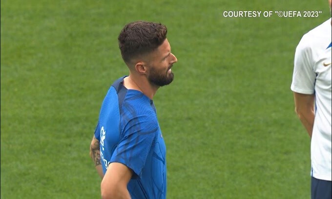 Serie A, giudice sportivo: 2 turni a Giroud, squalificato Sticchi Damiani