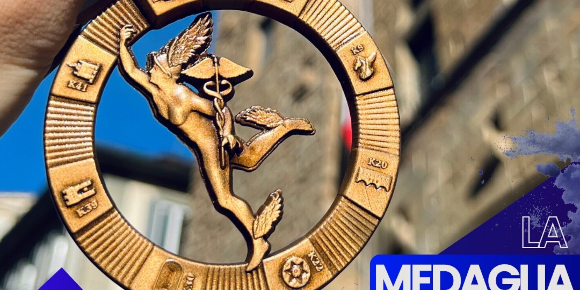 Firenze Marathon: medaglia, T-shirt e le nuove R2000, la calzatura Special Edition