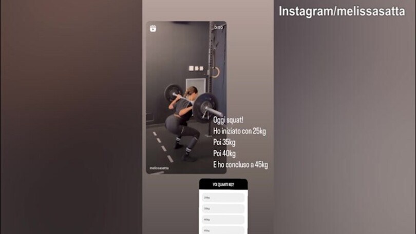 Melissa Satta, duro lavoro in palestra