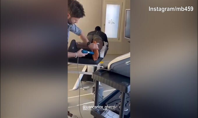 Terapie per Mario Balotelli dopo l'infortunio