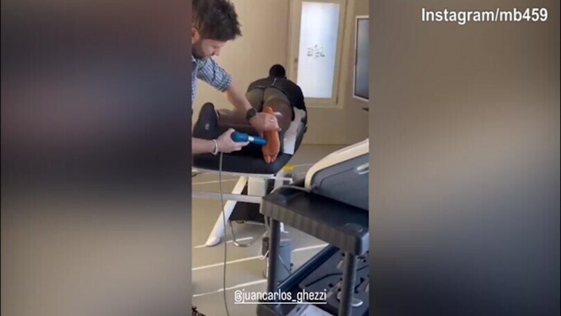 Terapie per Mario Balotelli dopo l'infortunio