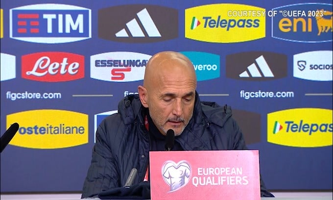 Spalletti non prende bene la domanda sulla guerra: "È scorretta..."