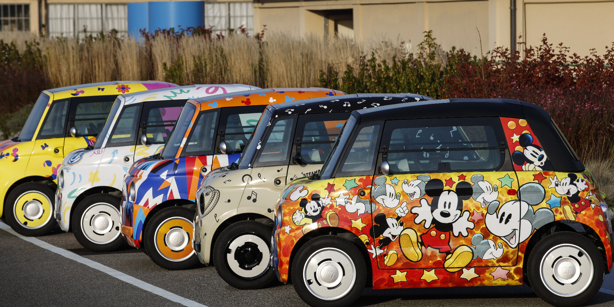 Fiat Topolino si fa in 5 per i 100 anni della Disney