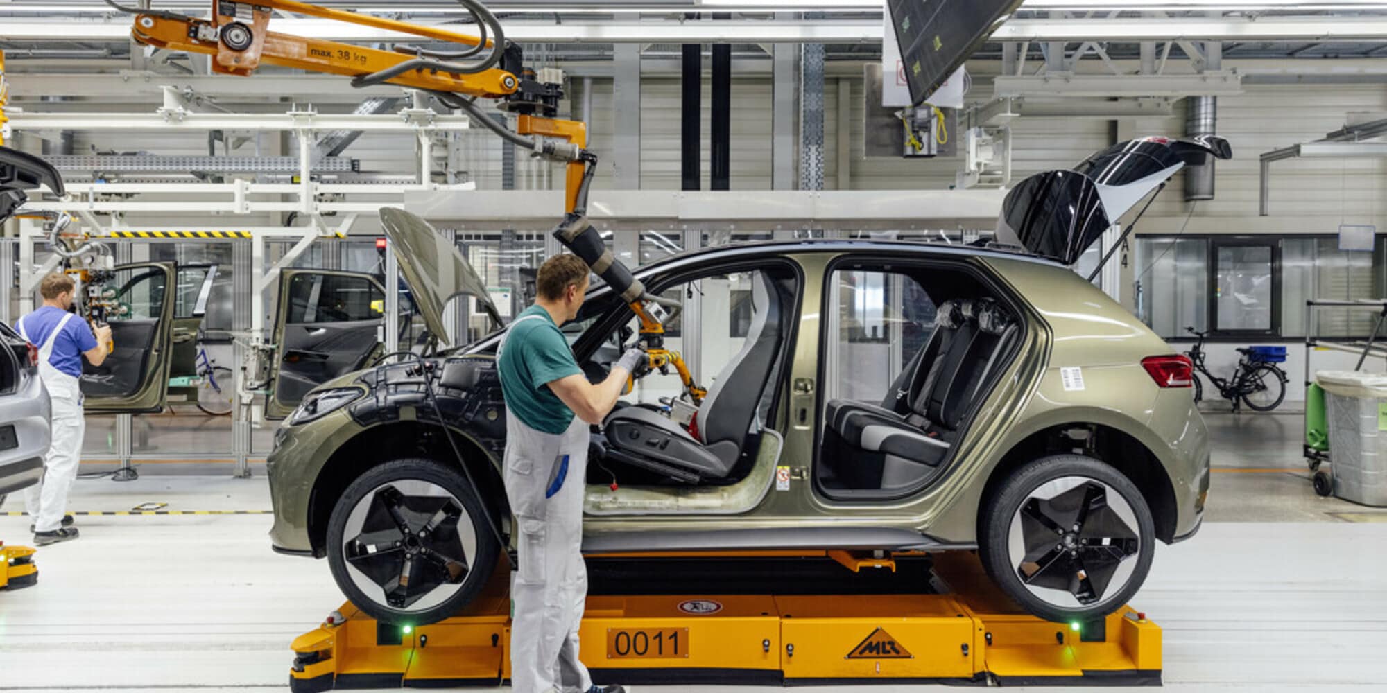 Auto elettrica, perché in Germania è in cirsi