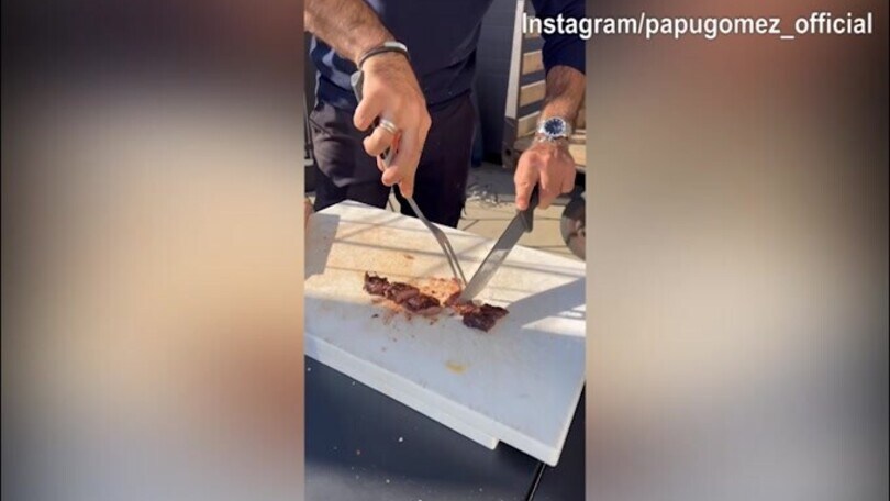 Monza, grigliata di carne per il Papu Gomez