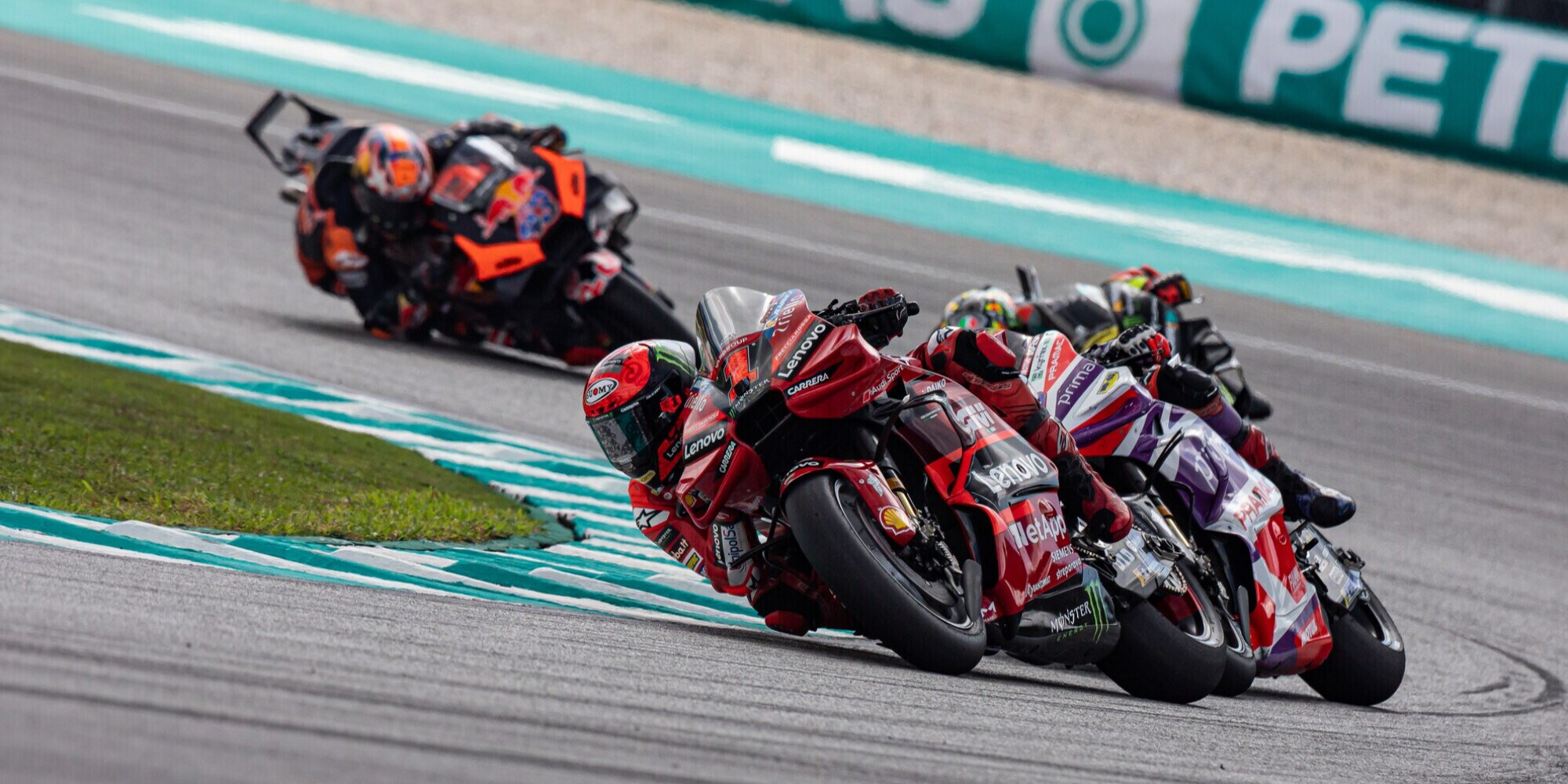 MotoGP Valencia, Zarco comanda le FP1: Martin terzo, Bagnaia lontano