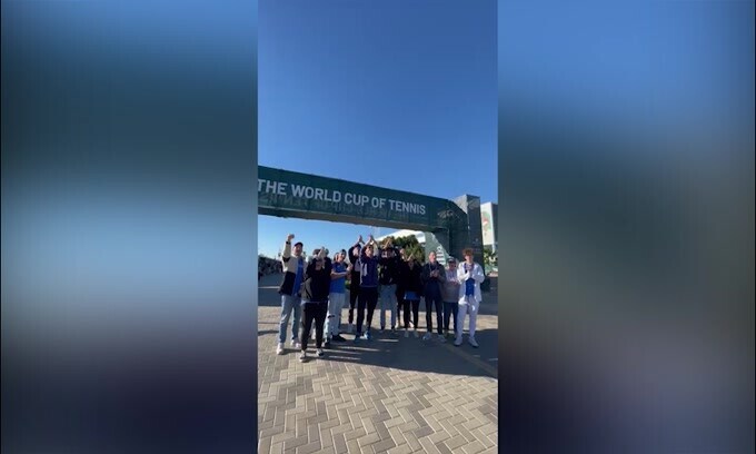 Coppa Davis, i tifosi di Sinner e Djokovic infiammano Malaga
