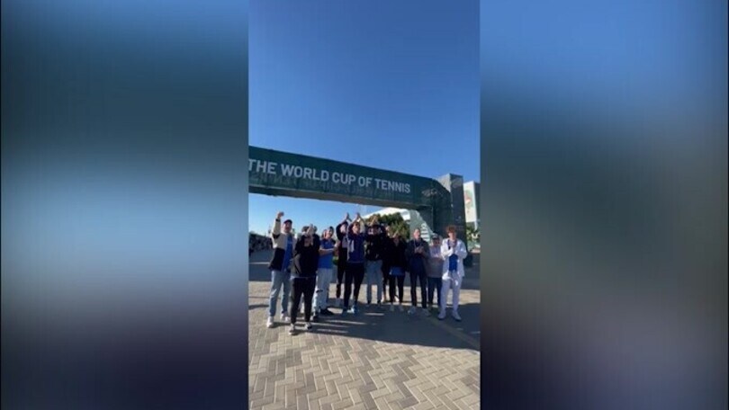 Coppa Davis, i tifosi di Sinner e Djokovic infiammano Malaga