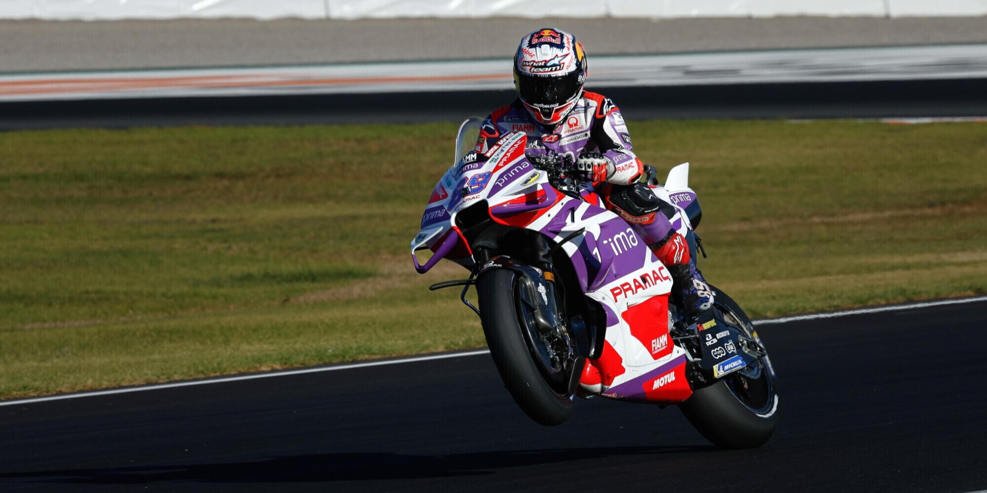 MotoGP Valencia, Martin fa sua la Sprint: Bagnaia 5°, mondiale ancora aperto