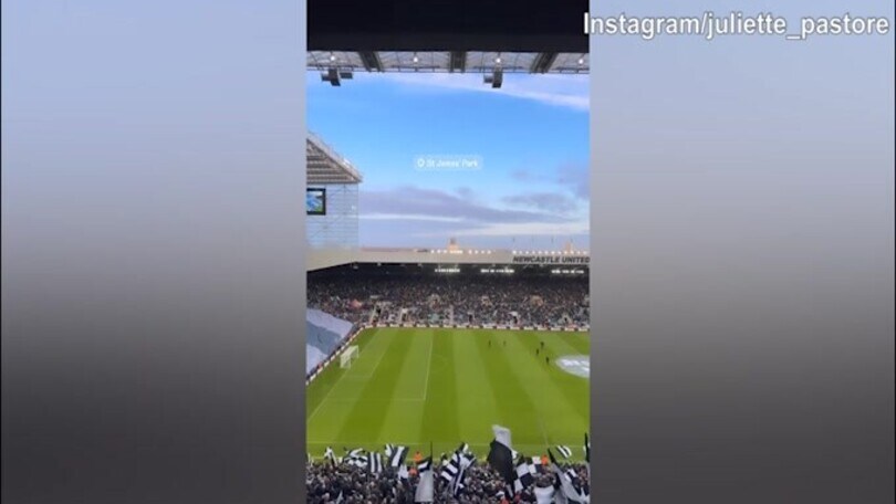 Newcastle-Chelsea, lady Tonali riprende la super coreografia bianconera