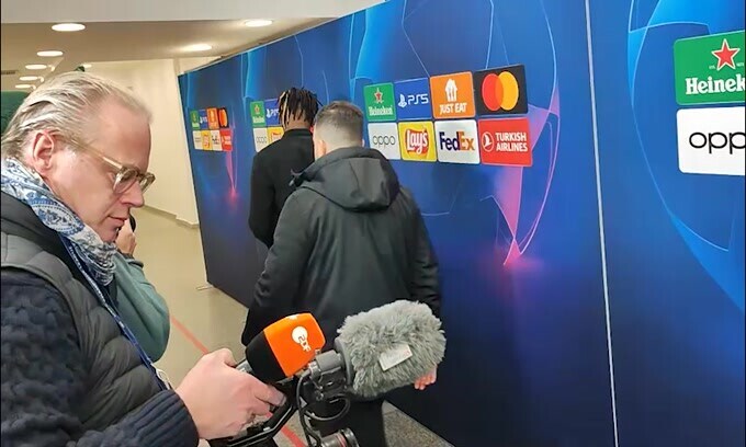 Milan, la delusione di Leao mentre lascia lo stadio