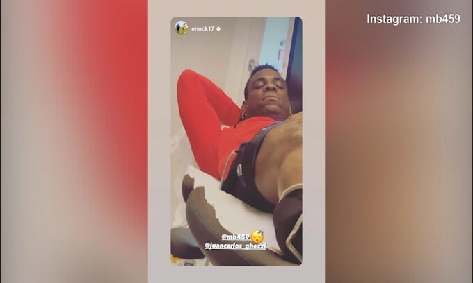 Balotelli scherza con Enock