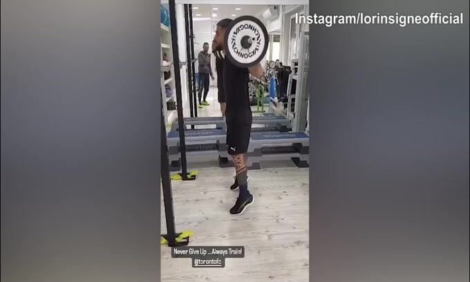 Lavoro in palestra per Lorenzo Insigne