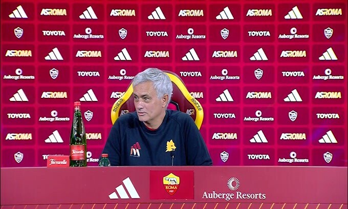 Mourinho e i giocatori sotto accusa: "Non farò i nomi"