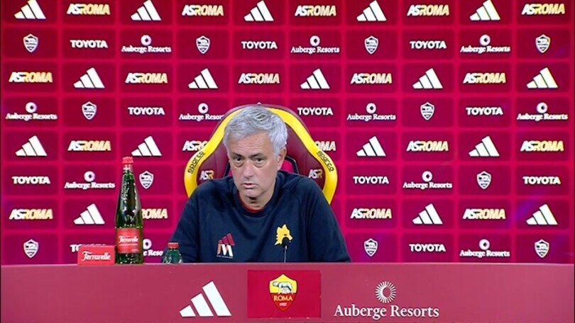 Mourinho: "Mi preoccupano arbitro e Var. Berardi? Amore e odio"