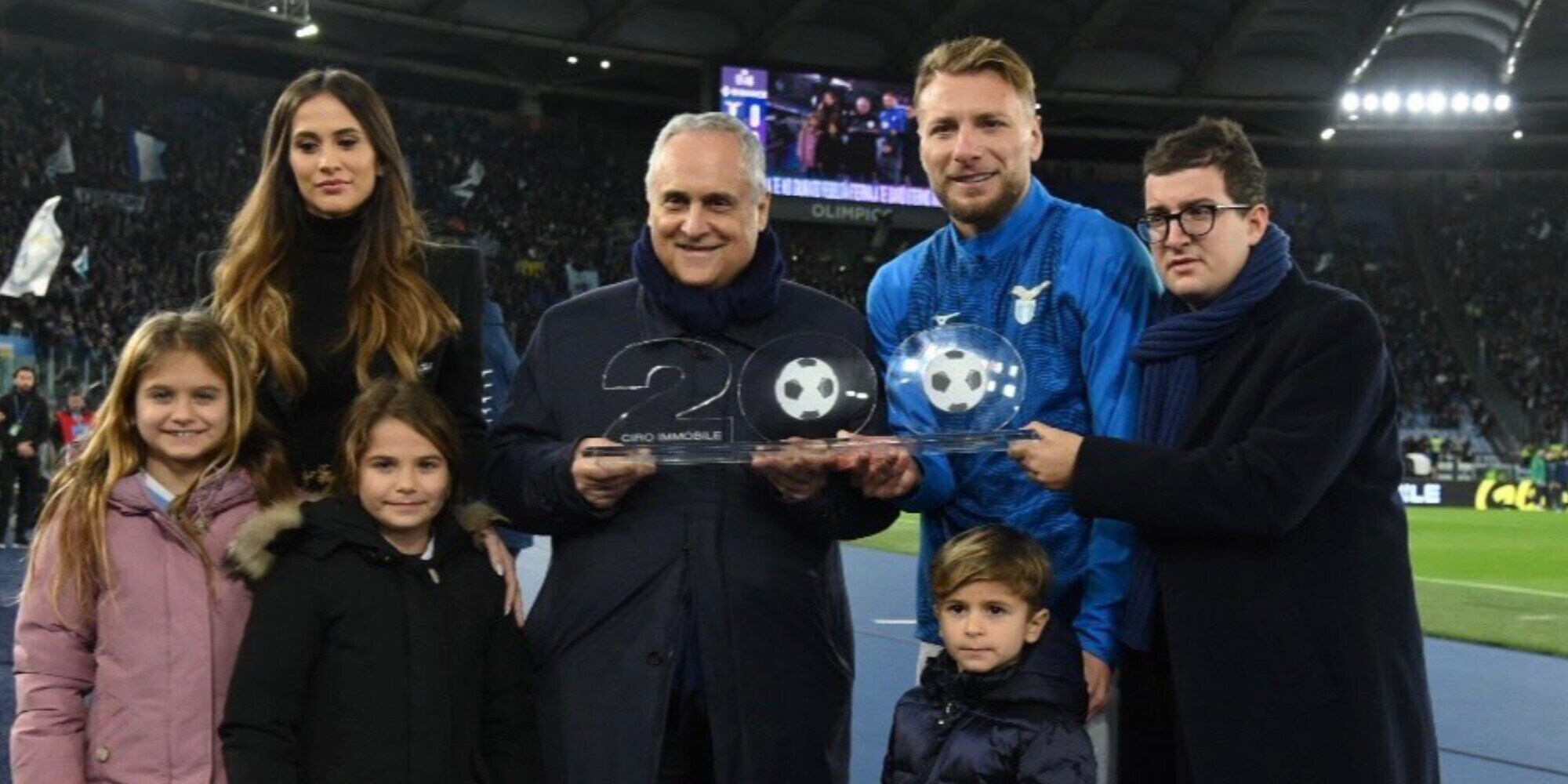 Lazio, Immobile premiato all'Olimpico: l'emozione con la famiglia