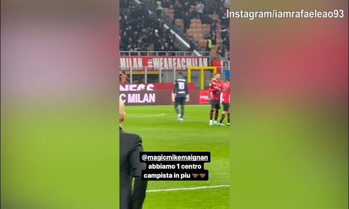 Milan, Leao si complimenta con Maignan: "Abbiamo un centrocampista in più..."