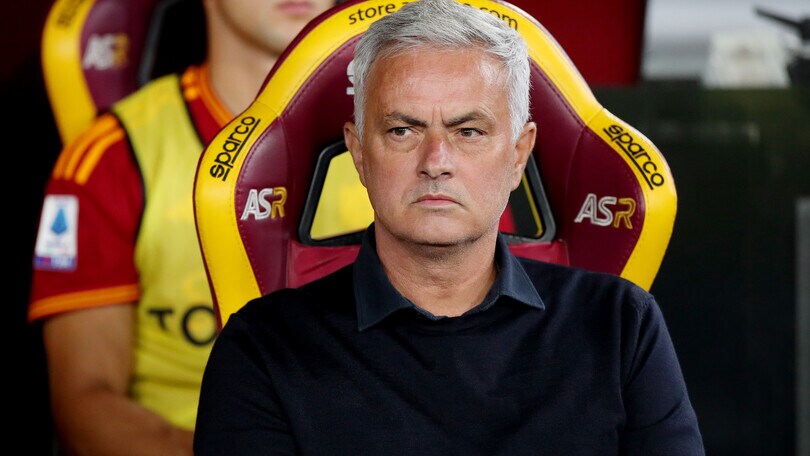 Roma, la procura notifica la fine delle indagini a Mourinho. Lazio: un turno di riposo per Provedel
