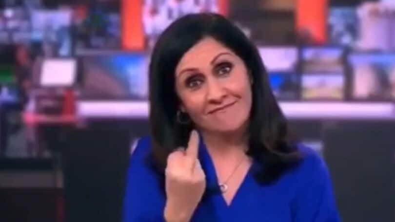 La giornalista mostra il dito medio in diretta tv: BBC nella bufera
