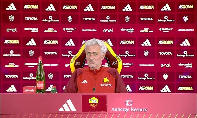 Mourinho: "Le mie parole su Berardi? E’ un problema del Sassuolo"