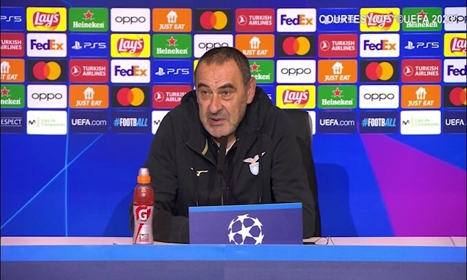 Il giornalista chiede la formazione, la risposta di Sarri è sorprendente