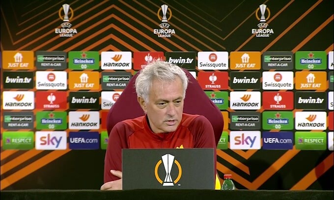 Mourinho: "Dobbiamo vincere per i tifosi"