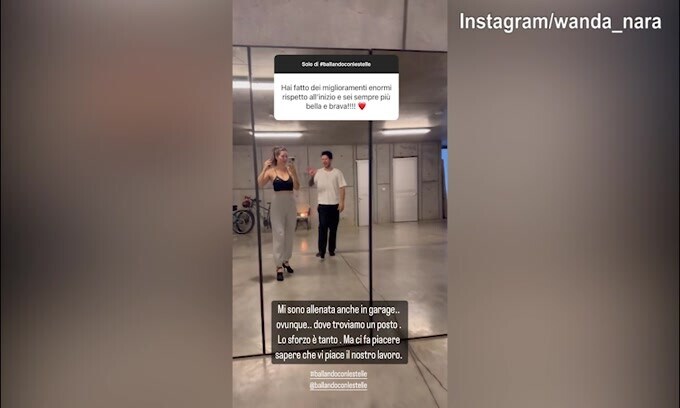 Wanda Nara, ballerina vera: allenamento nel garage