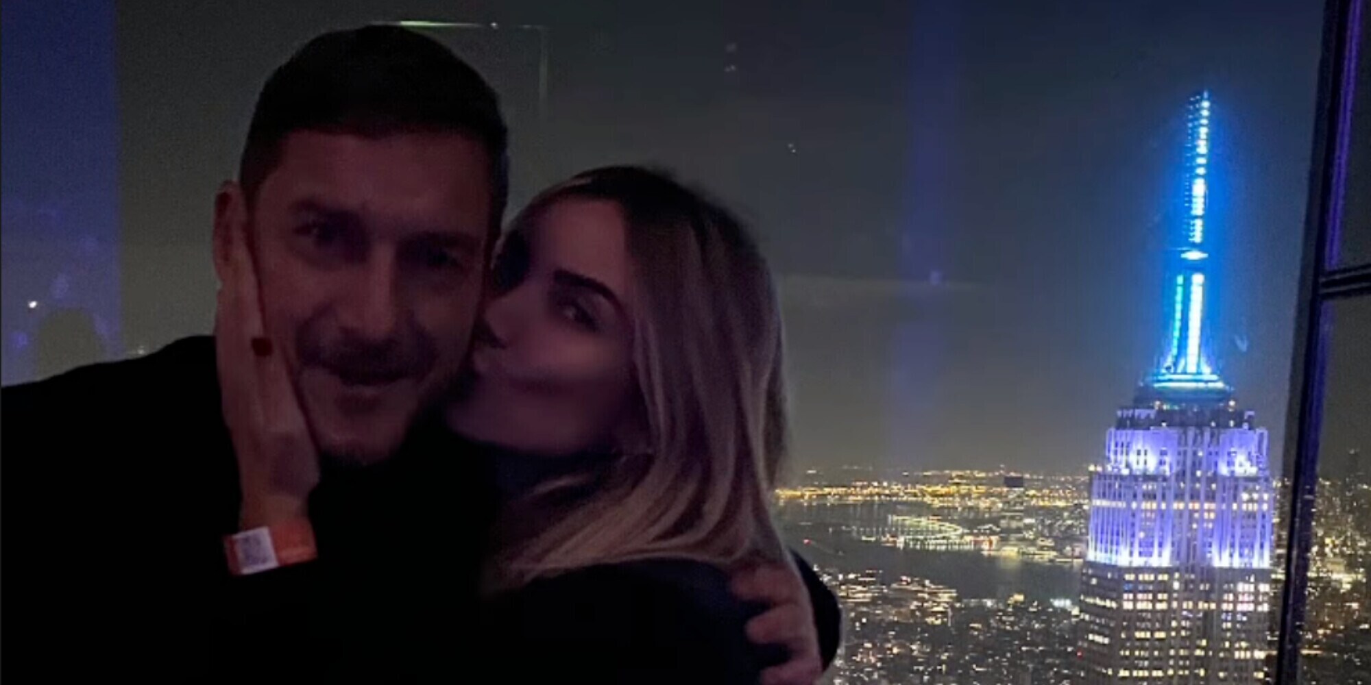 Totti e Noemi a New York, numero 13 e due cuori: cosa significa