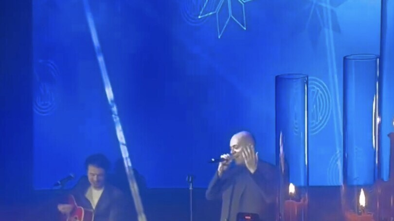 Inter, cena di Natale: Max Pezzali canta una versione inedita de "Gli anni"