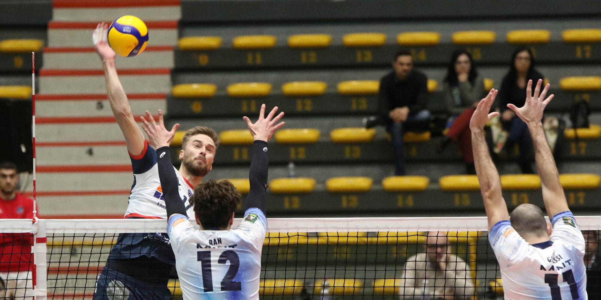 Catania-Modena apre la 10a giornata