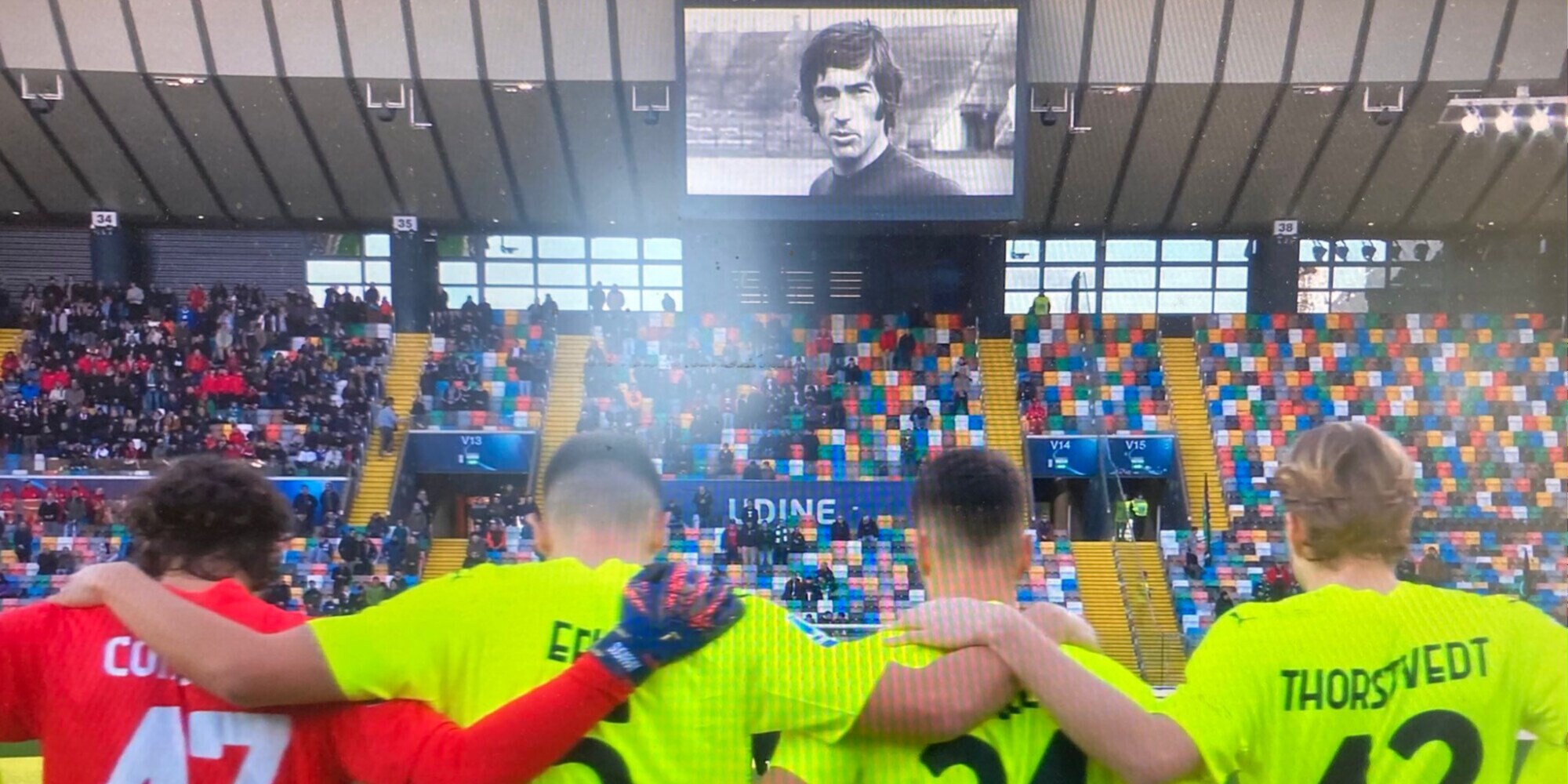 Gaffe prima di Udinese-Sassuolo: la foto di Pulici sul maxischermo al posto di quella di Juliano!