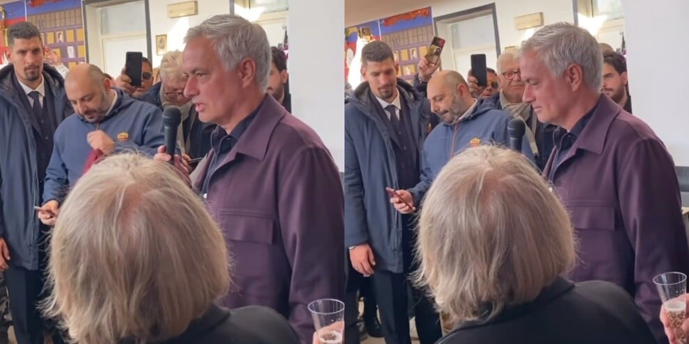 Mourinho dai bambini della Mater Dei