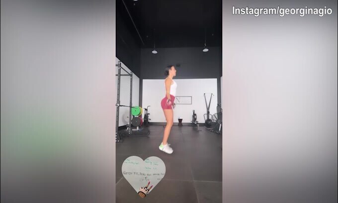 Allenamenti in palestra per Georgina Rodriguez