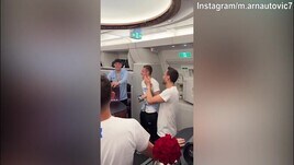 Inter, la festa in aereo tra balli e sorrisi